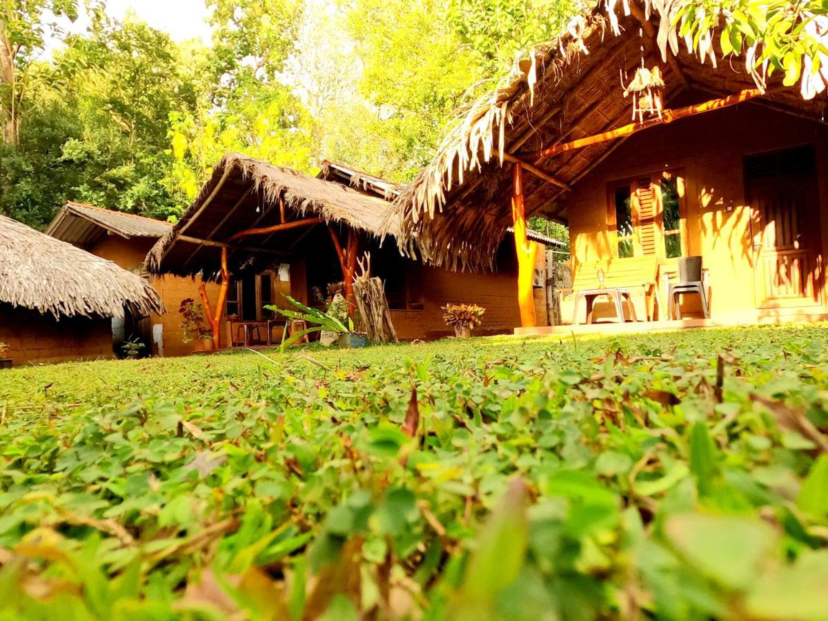 Hasthi Safari Cottage Udawalawe Exterior foto