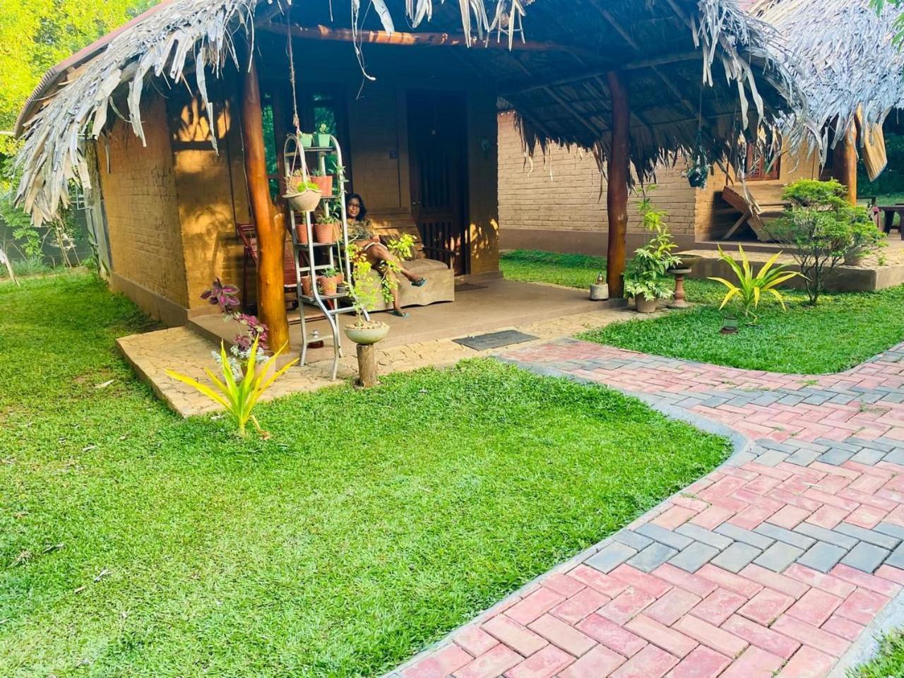Hasthi Safari Cottage Udawalawe Exterior foto